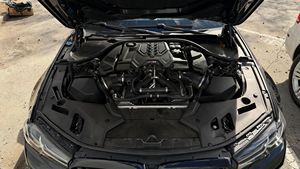 BMW M5 2022 con Paquete de Competición, Gasolina, Bajo Kilometraje - Product Image 6