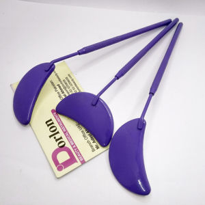 Espejo de pestañas en forma de media luna Espejo de maquillaje de extensión de pestañas con logotipo personalizado de acero inoxidable en Paksitan - Product Image 1