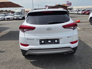 Hyundai Tucson SUV d'occasion 2017, conduite à gauche, automatique, traction avant, 1.6T, faible kilométrage, véhicule d'exportation 2016 2017 |   Prêt à l'exportation - Product Image 6