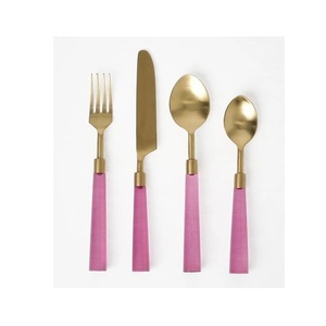 Juegos de cubiertos de latón y resina para el hogar y el hotel Juegos de cubiertos de latón de tamaño personalizado con esmalte mate para cocina y restaurante - Product Image 1