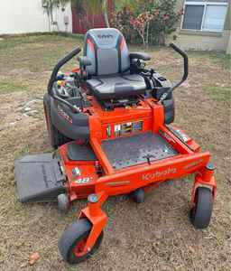 Cortadora de Césped Kubota Zero Turn con Diseño Ergonómico del Asiento - Product Image 5