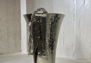 Jarrón de Flores de Metal Dorado Antiguo, Centro de Mesa Moderno Hecho a Mano, Maceta Decorativa para Sala de Estar, Mesa de Comedor, Oficina - Product Image 6