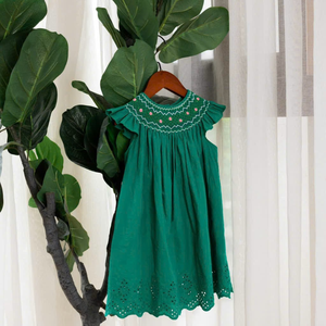Vestido de lino suave hecho a mano para niñas pequeñas, estilo informal para el primer cumpleaños de niños pequeños, OEM hecho en Vietnam - Product Image 3