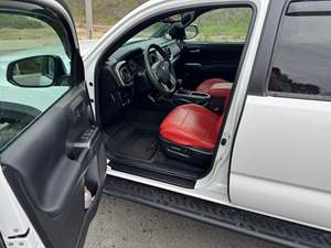 Tacoma TRD Off-Road Double Cab 4x4 V6 Power, 4WD 2023 - Product Image 5