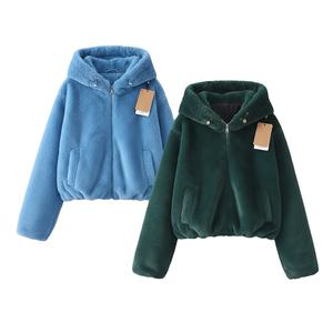 Veste à capuche décontractée pour femme, effet fourrure artificielle, 100 % polyester, doublure cachemire, teinte en pièce, idéale pour l'hiver - Product Image 2