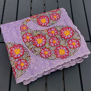 Travail de broderie de fil de saree de soie de Gadhwali de Style classique indien avec le chemisier élégant dernière tenue de fête de festival de mariage pour des femmes - Product Image 1