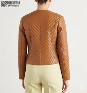 Chaqueta de cuero transpirable de piel de oveja auténtica para mujer, chaqueta de cuero acolchada de oveja a la moda de alta calidad, chaqueta de cuero personalizada - Product Image 2