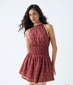 Vestido de Algodón con Estampado Paisley Rojo de Bombay, Cuello Halter, Corte en A - Product Image 1