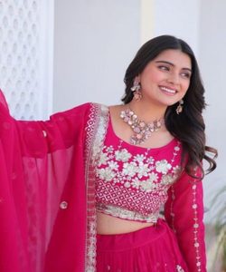 Lahenga Choli de Algodón Largo hasta el Suelo para Mujer, Talla Grande, con Bordado de Terciopelo Pesado, para Bodas, Fiestas, Estilo Indio Pakistaní - Product Image 5