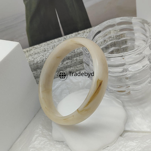 กำไลข้อมือเรซินเงางามสำหรับผู้หญิงทำงานเครื่องประดับบอบบางทุกวันโดย tradebyd - Product Image 4