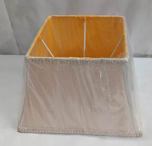 โคมไฟทรงกระบอกแบบทันสมัยอัดพลีทสีขาวพร้อมซับในผ้าฝ้ายสีเหลืองสำหรับคลุมไฟภายในอาคารและให้แสงสว่างที่ดีกว่า - Product Image 3