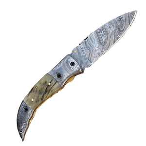Cuchillo plegable de acero de Damasco hecho a mano personalizado, cuchillo de bolsillo, cuchillos de caza con Funda de cuero - Product Image 1