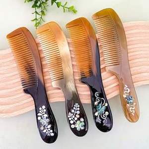 COULEURS DE CHEVEUX CORNE BUFFALO PEIGNES EN GROS Peignes en corne antistatique naturels pour les cadeaux de vacances par l'artisanat en croissant - Product Image 6