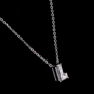 Pendentifs fins et breloques en diamant de laboratoire HPHT/CVD unisexe en argent avec lettre DEF VVS VS L Certificat IGI plaqué or blanc - Product Image 3