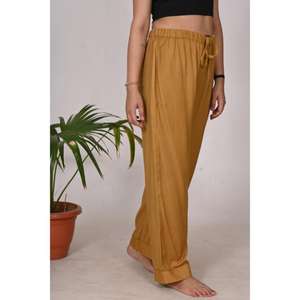 Pantalon de pyjama en rayonne pour femme élégant et confortable Vêtements de nuit doux et lisses Taille mi-élastique Style avant plat pour vêtements de nuit d'été - Product Image 2