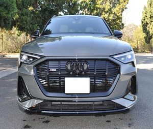 LISTO PARA ENVIAR, Volante a la Derecha/Izquierda, A-U-D-I E-TRON QUATTRO CHRONOS EDITION 2022 - Product Image 1