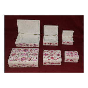 Magnifiques boîtes à bijoux en marbre blanc naturel avec nacre rose polie, décorées et incrustées, toutes tailles, pour la décoration de la maison - Product Image 1