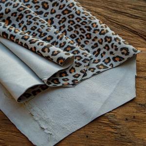 Lujoso cuero de piel de oveja personalizable con estampado de Pantera, productos de cuero de alta calidad de 1 a 12 pies cuadrados. - Product Image 4