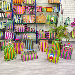 Bolsas DE LA COMPRA ecológicas recicladas de nylon con patrón rayado de metal sostenible para uso en supermercados hechas en la India - Product Image 1