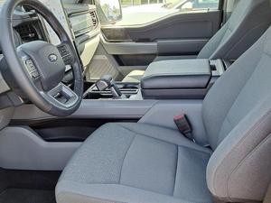 2024-2025 Ford F-150 Lightning XLT Super Crew AWD Vehículo Eléctrico con Autonomía de 601-700 km, Batería de 110 kWh, Potencia de 400 CV y Asientos de Cuero - Product Image 5