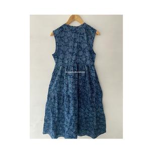 Robes d'été pour femmes, tendance, en tissu de coton léger, coupe confortable, élégantes et décontractées, parfaites pour les journées ensoleillées et les sorties - Product Image 1