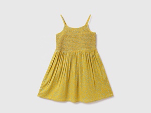 Vestido de verano para niñas, amarillo con estampado floral, de tirantes finos, corte en A, estilo playero, de viscosa, a media pantorrilla, con detalle de pliegues, estilo fiesta - Product Image 3