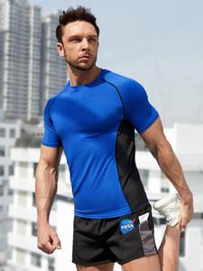 T-shirt de compression pour homme, idéal pour la gym, l'entraînement sportif et le fitness, séchage rapide, extensible, vêtement de sport actif - Product Image 2