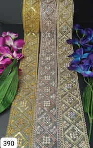 Cinta de Encaje de Crochet Bordada para Accesorios de Ropa, Zapatos y Prendas - Lavable, Ecológica, de Poliéster, Rayón y Lentejuelas - Product Image 4