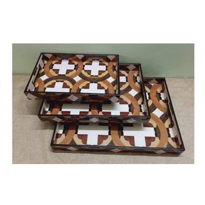 Nueva bandeja de servicio de madera de trabajo de esmalte impreso, bandeja de desayuno para servir, bandeja de servicio de madera de nuevo estilo de alta calidad - Product Image 1