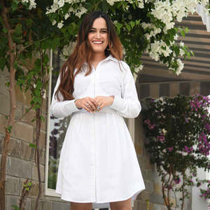 Robe chemise d'été mini sexy blanche à manches longues pour femme élégante ligne A de luxe décontractée personnalisée pour les femmes tenue décontractée d'été pour femmes - Product Image 2