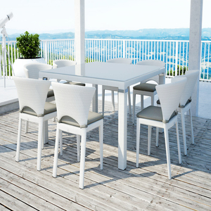 Ensemble de salle à manger de style moderne pour l'extérieur Matériau en rotin PE résistant à l'eau et facile à nettoyer pour le jardin ou le patio - Product Image 1