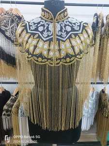 Capa de cabeza dura con cuentas volantes PERLA para clientes de boutique revendedor de prendas de vestir hecho a medida exquisito cuello chino dorado - Product Image 4