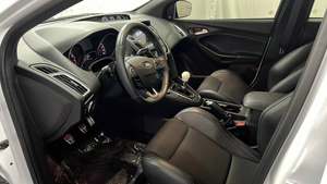 Ford Focus RS Hatchback Elite Usado, 2017 - Product Image 5