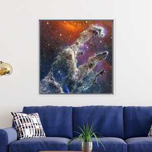 มหัศจรรย์แห่งจักรวาล: งานศิลปะบนผืนผ้าใบพิมพ์ลายที่ได้รับแรงบันดาลใจจากกล้องโทรทรรศน์เจมส์ เวบบ์ พร้อมกรอบสีขาว - Product Image 1