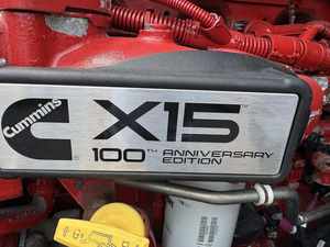 Camion semi-remorque couchette T680 2020 le plus vendu à faible coût - Toit surélevé, 450 CV, boîte automatique 12 vitesses, livraison à domicile dans le monde entier - Product Image 5