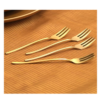 Advantage Qualité Laiton Fourchette Cuillère 6 Pièces Vente Chaude pour Table Party Giveaways Produit de Haute Qualité