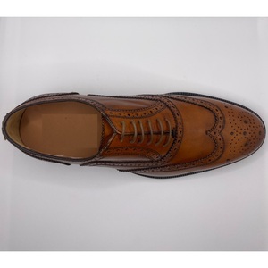 Chaussures Oxford en cuir artisanal de luxe pour hommes, fabriquées en Italie - Product Image 4