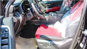 VERS YOTA LAND CRUI SER VX-R V6 D SLAT 2025 SUV DSL TRANSMISSION TURBO-AUTOMATIQUE - Product Image 2