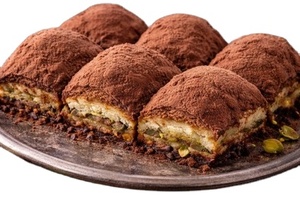 Best Seller Halal Handmade Pistachio Cold Baklava Premium Traditional Turkish <b>Dessert</b> with Milk - Product Image 2