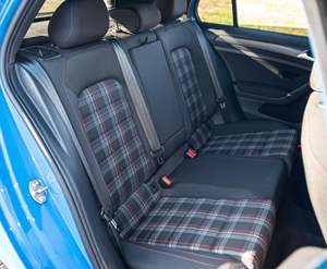 PRÊT À EXPÉDIER - VÉHICULE D'OCCASION CONDUITE À GAUCHE |   Conduite à droite |   2019 V O L K S W A G E N GTI RABBIT EDITION |   Boîte de vitesses manuelle à 6 rapports - Product Image 4