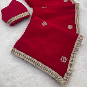 Saree élégant de style Bollywood avec embellissement de moti et de paillettes - Product Image 1