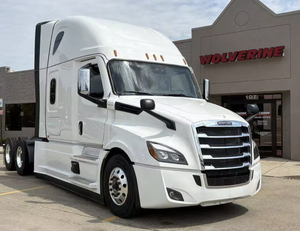 Best!! HeavyDuty SleeperCab SemiTruck Tractor 6x4 Highway LongHaul Diesel <b>Prime</b> MoverWhite Aerodynamic Commercial TransportTruck - Product Image 4