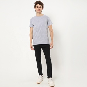 Venta al por mayor OEM 100% algodón tejido Ultra suave cuello redondo Camiseta logotipo personalizado impresión patrón de letra Lisa diseño para hombres - Product Image 4