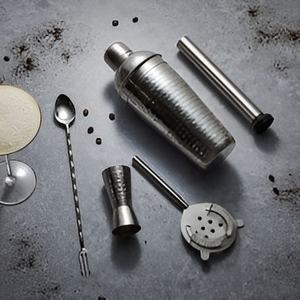 Ensemble de Bar et Cocktail Décoratif Élégant et Moderne en Acier Inoxydable Plaqué Or Brillant avec Outils de Bar et Seau à Glace - Product Image 2