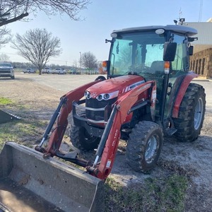 รถแทรกเตอร์ล้อยาง Massey Ferguson ใหม่เอี่ยม ขับเคลื่อน 4 ล้อ สำหรับใช้งานในฟาร์ม  มัลติฟังก์ชั่น เครื่องยนต์ 40 แรงม้า - Product Image 5