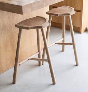 Taburete de madera elegante con acabado artesanal, perfecto para sala de estar, dormitorio, cocina, comedor y decoración de oficina - Product Image 5