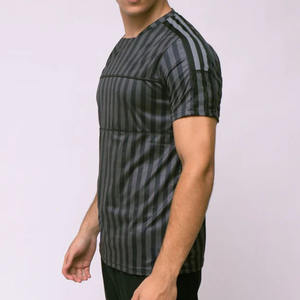 Camiseta deportiva de estambre de algodón 100% de alta calidad para hombre para sublimación Premium Streetwear letras personalizables transpirable rápido - Product Image 3