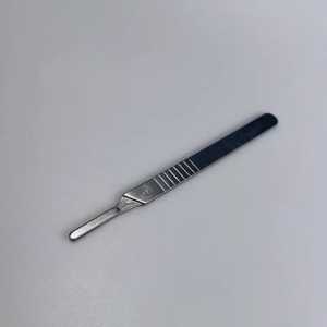 อุปกรณ์ผ่าตัดสแตนเลส12.5ซม. ด้ามจับมีดผ่าตัด - Product Image 2