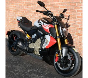 NUEVAS Motocicletas <span class=keywords><strong>Ducati</strong></span> <span class=keywords><strong>Diavel</strong></span> <span class=keywords><strong>V4</strong></span> RS 2026 - Product Image 5