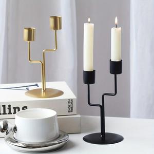 Centre de table en métal au design contemporain dernier cri avec élégant design floral doré poli au meilleur prix - Product Image 6